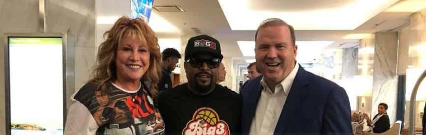 Bill Walsh with Ice Cube at a Powerteam International event